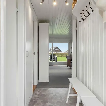 Holiday home Cozy Summer House Close To The