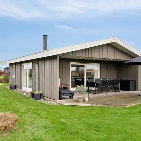 Cozy Summer House Close To The Holiday home